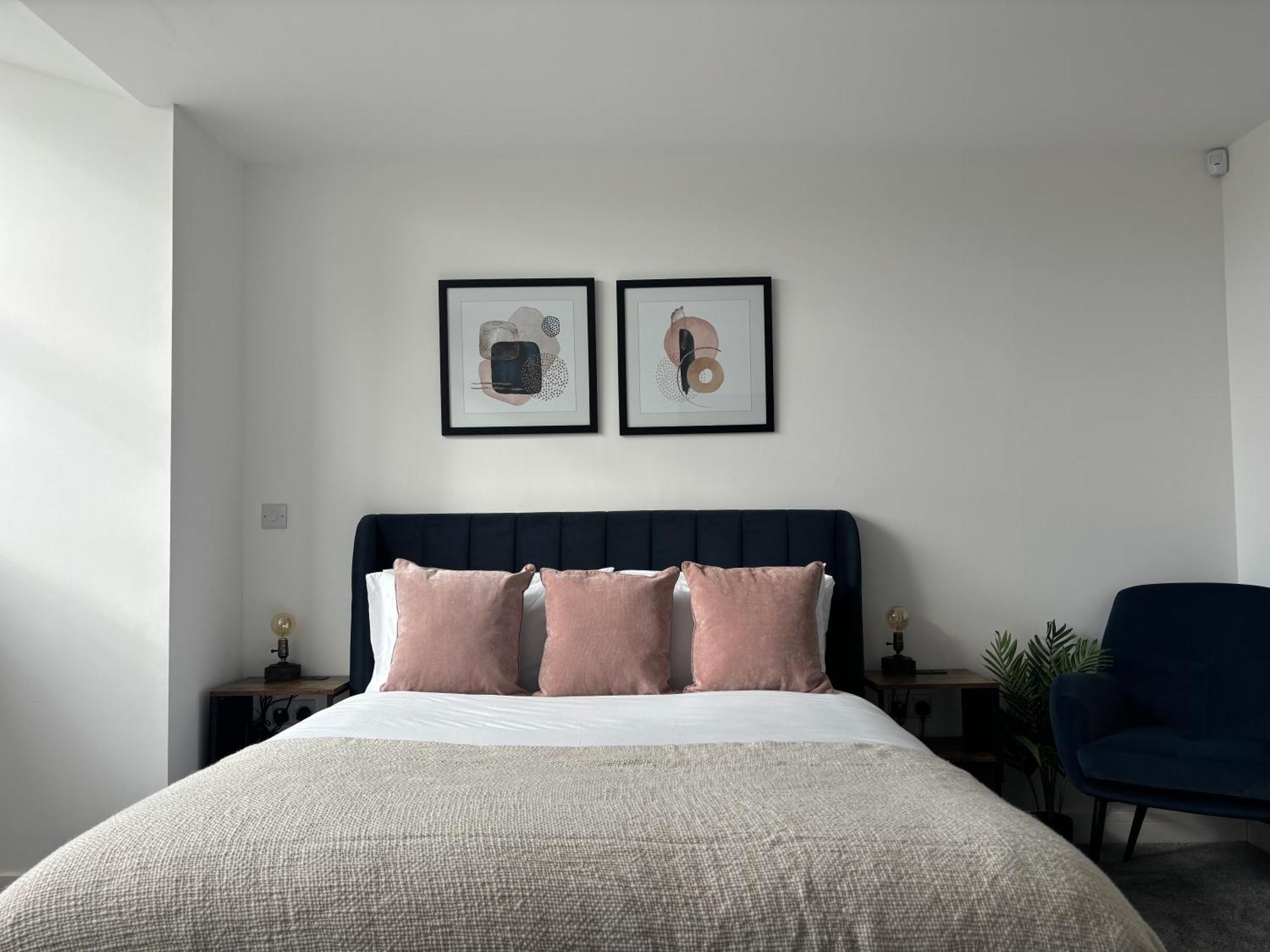 Manchester Apt, Free Parking, Business, Couples & Families ภายนอก รูปภาพ