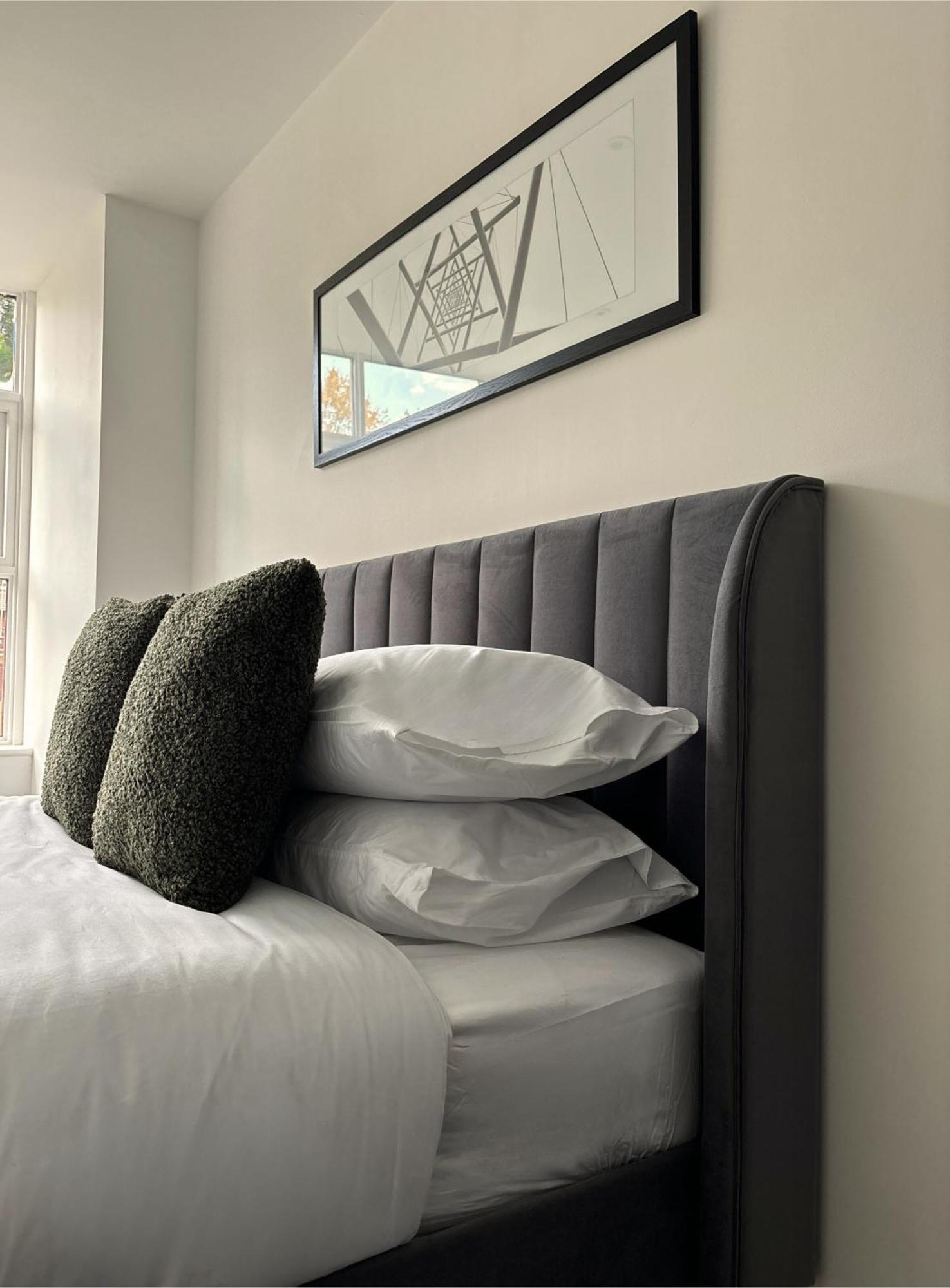 Manchester Apt, Free Parking, Business, Couples & Families ภายนอก รูปภาพ